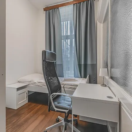 Private Room, Ac, W Kitchen Daire *