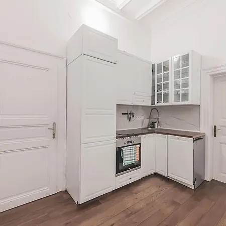 Private Room, Ac, W Kitchen Daire *