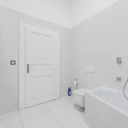 Private Room, Ac, W Kitchen Daire *